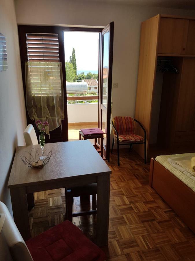 Apartmani Rosanda Petrcane Eksteriør bilde